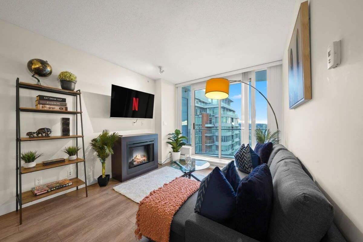 Dazzling Condo By Stadium Downtown With Free Parking Vancouver Buitenkant foto